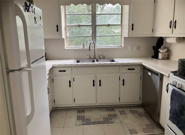 Building Photo - 1515 Beech Valley Way NE