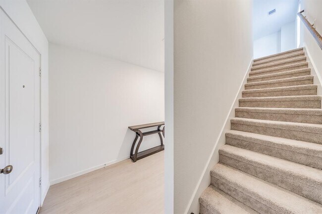 Building Photo - 18208 Pontecorvo Ln