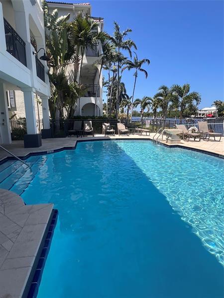 Building Photo - 3014 Waterside Cir