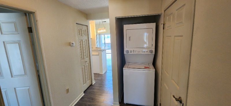 Building Photo - 10085 W Lisbon Ave