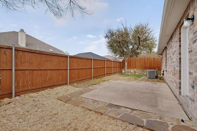 Building Photo - 12829 Pearson Dr