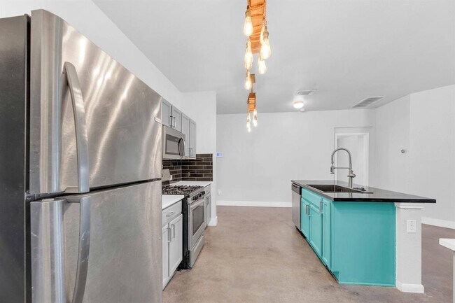 Building Photo - 18125 Ryegate Dr