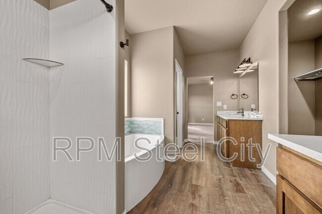 Building Photo - 1710 N Wild Bill Hickock Dr