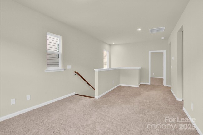 Building Photo - 5850 Strathmore Ct