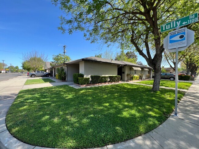 Building Photo - Two-bedroom single story unit with a carport!