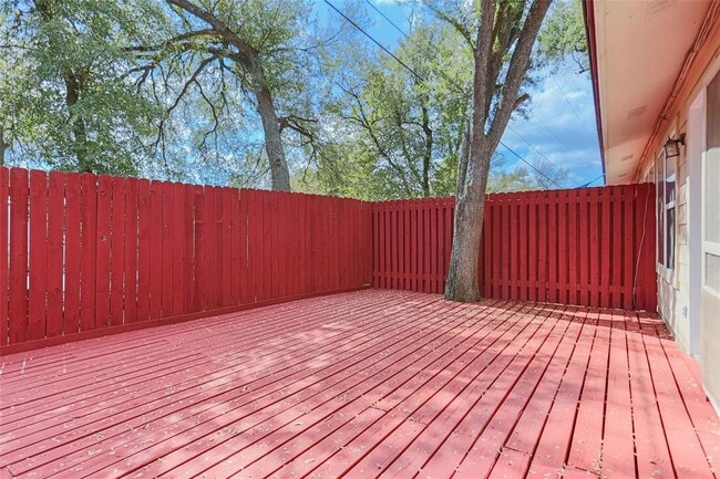 Building Photo - 1003 Beaver Trail