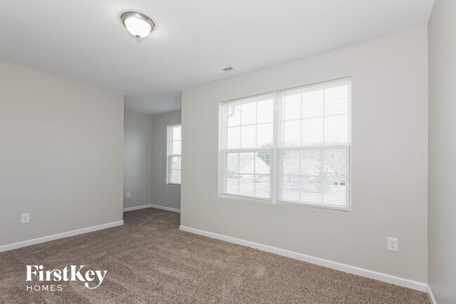 Building Photo - 1544 Pecan Ln