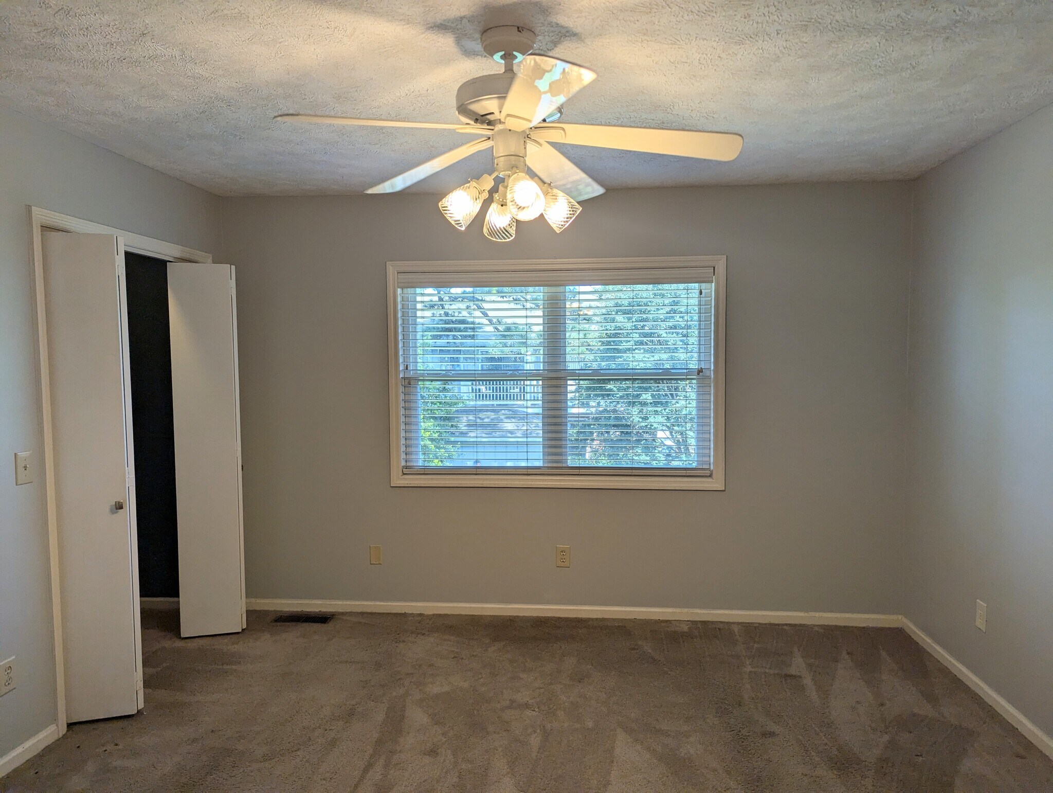 Building Photo - 4178 Spirea Dr