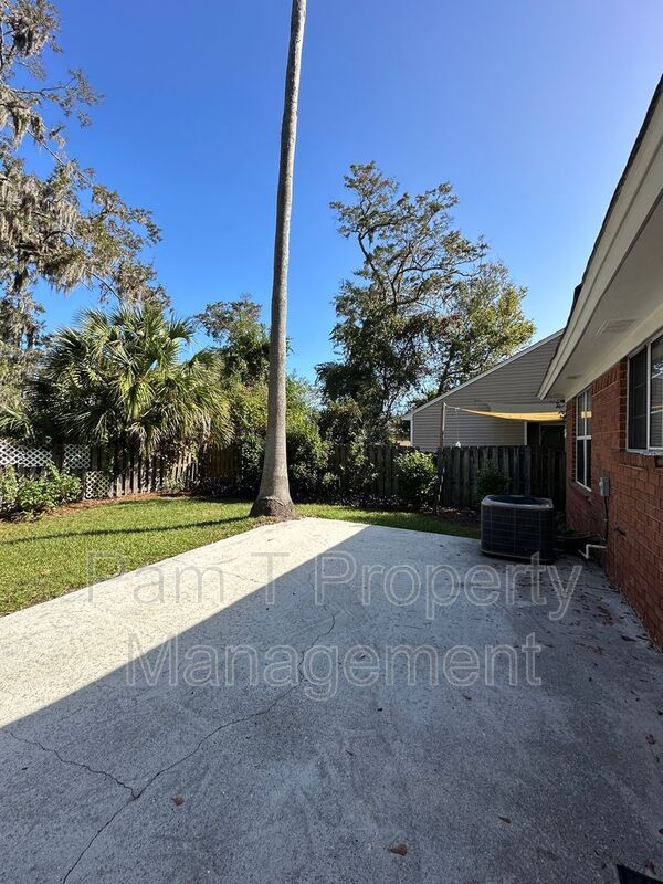 Building Photo - 110 Gunpowder Dr
