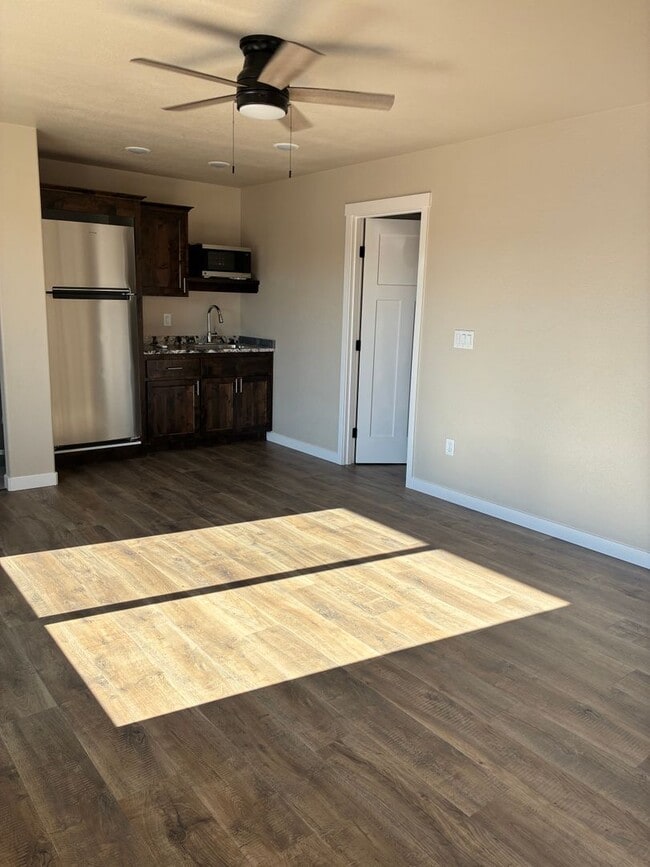 Building Photo - 7869 Houston Lp
