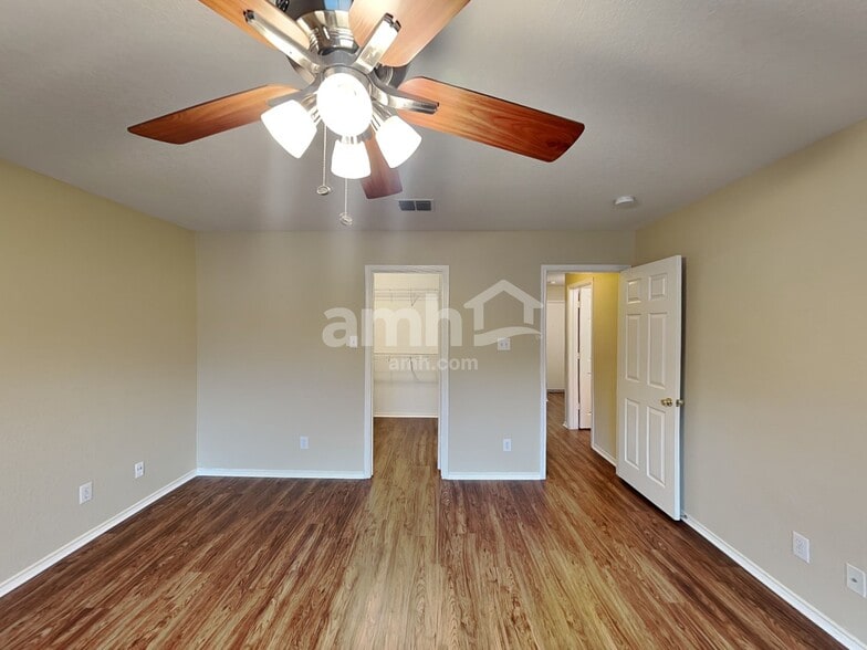 Building Photo - 232 Rock Springs Dr