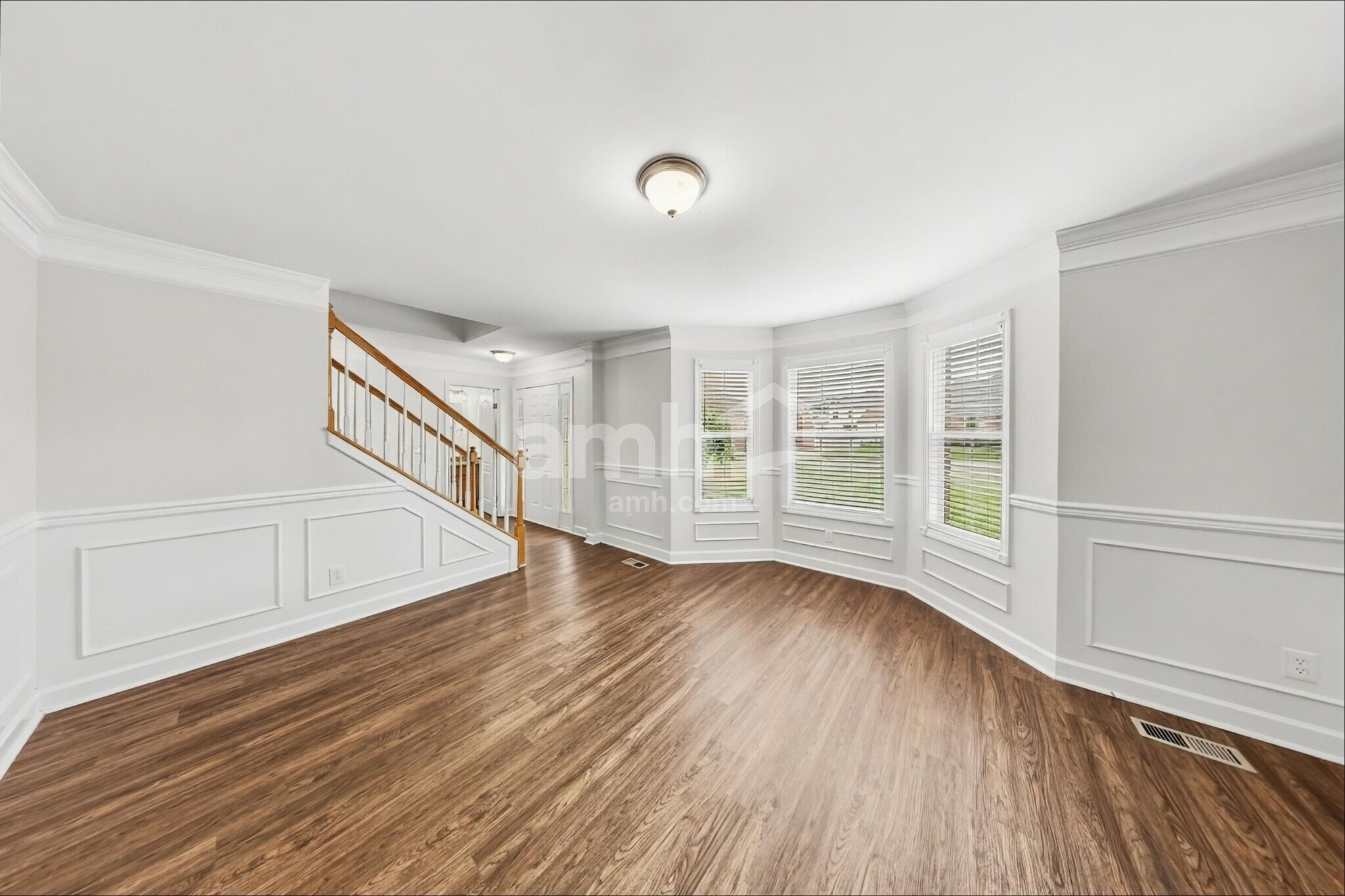 Building Photo - 1305 Bantry Dr