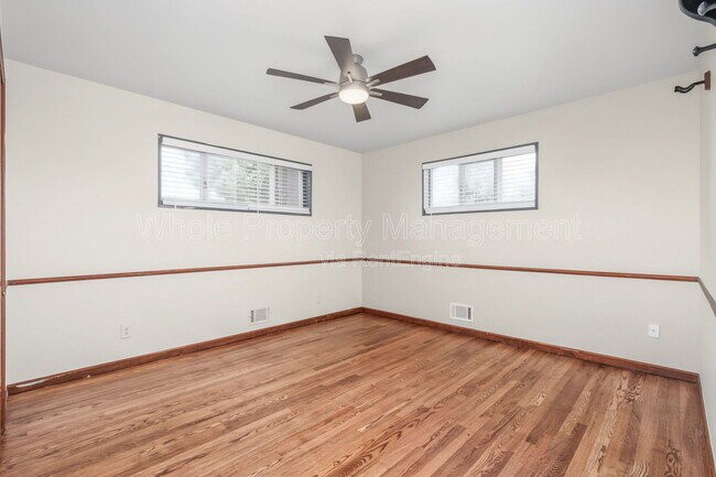 Building Photo - 7071 Ruth Way