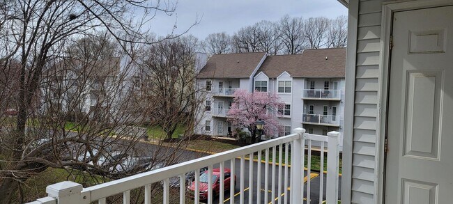 Building Photo - 1024 Willings Way