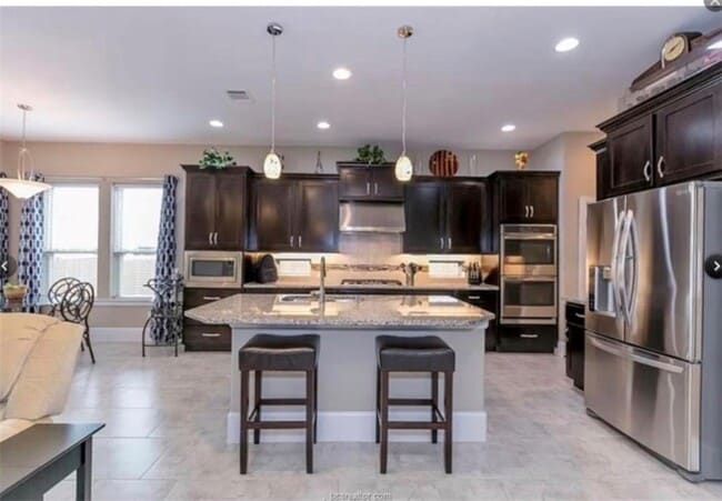 Building Photo - 2513 Hailes Ln