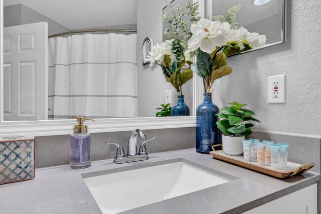 Building Photo - 9763 Magnolia Blossom Dr