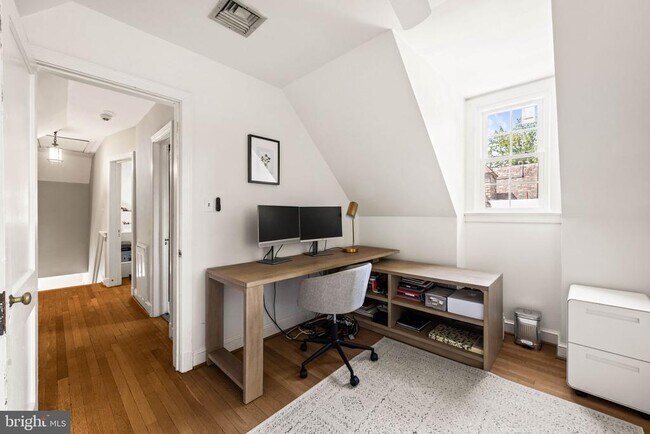 Building Photo - 1623 Jonquil St NW