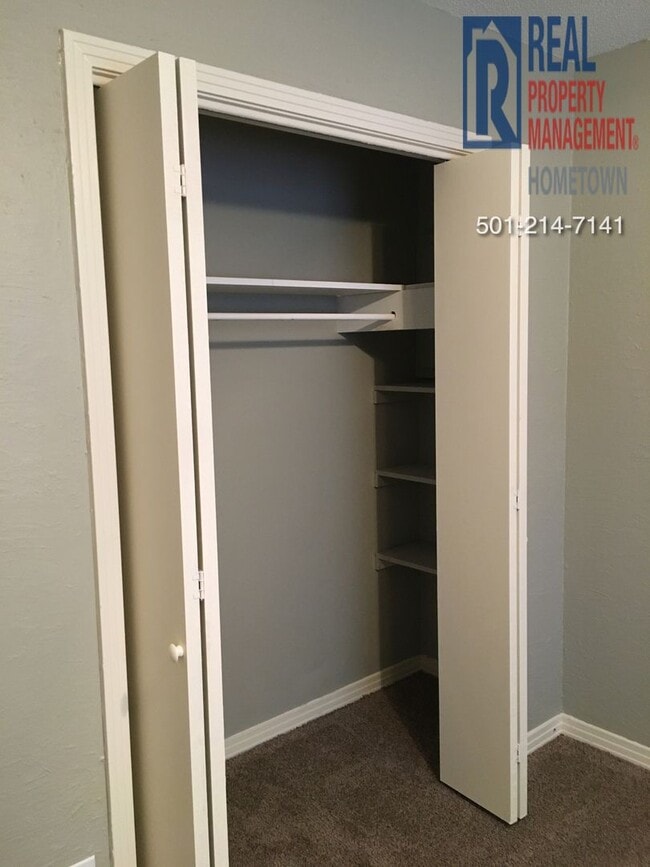 Building Photo - 2309 Ridge Park Dr