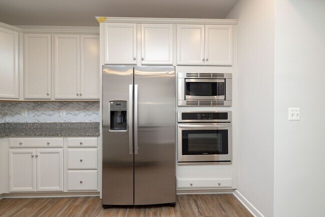 Building Photo - 5920 Whitehurst Ln
