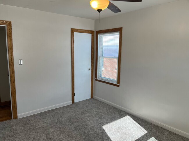 Bedroom 1 - 8634 W Burleigh St