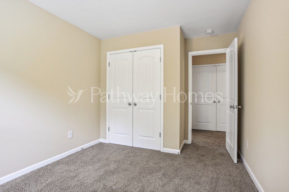 Building Photo - 3039 Bonnes Dr