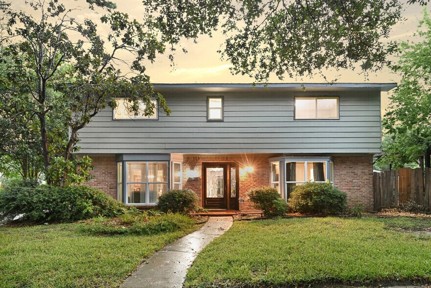 Building Photo - 8218 Concho St