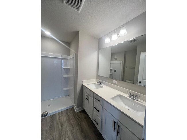 Building Photo - 17373 Dulles Ln