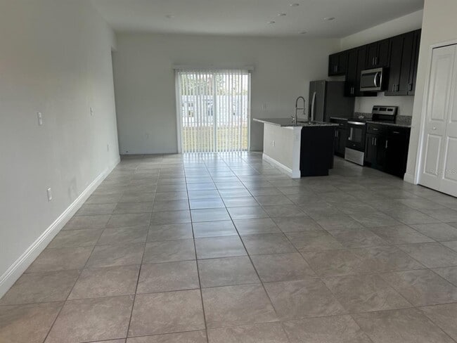 Building Photo - 449 Marion Oaks Ln