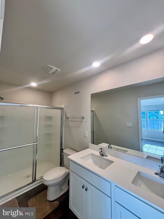 Building Photo - 189 Mazzeo Dr