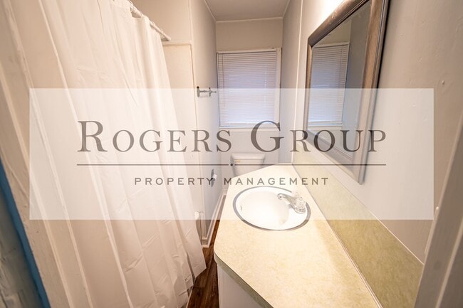 Building Photo - Homes for Rent in Henderson NC - 1216 Second Street - Schedule Showing Online at www.rentnc.net