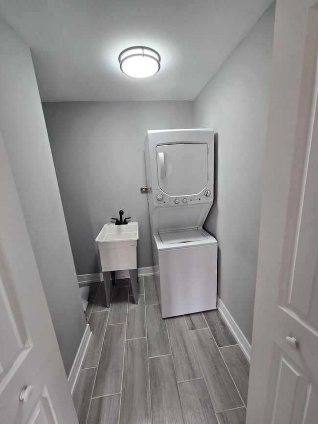 Building Photo - 6024 Birmingham St