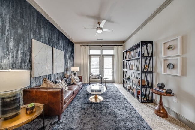 Building Photo - Cortland Midtown East