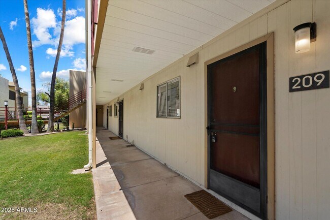 Building Photo - 4630 N 68th St