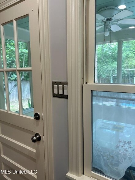 Building Photo - 3564 Cowan Pl