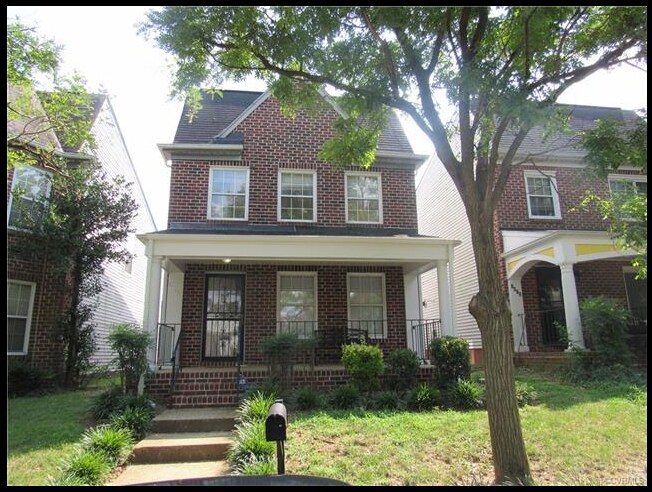 Building Photo - 1413 Kemper Street