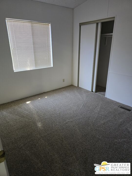 Building Photo - 15300 Palm Dr