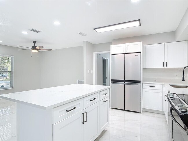 Building Photo - 31440 Prestwick Ave