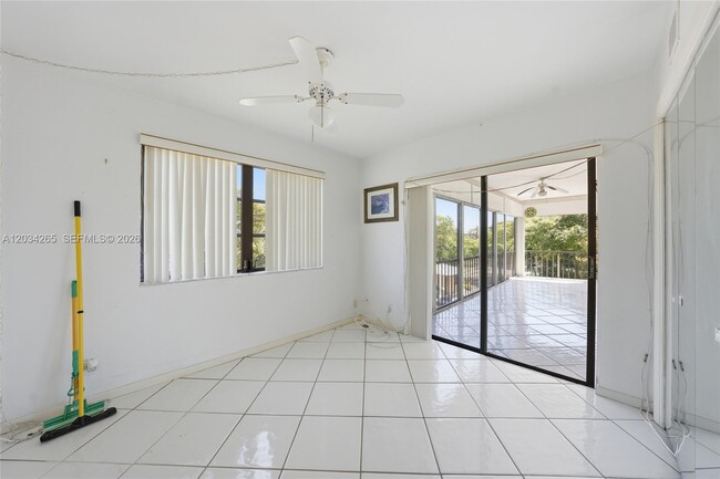 Building Photo - 6010 S Falls Cir Dr