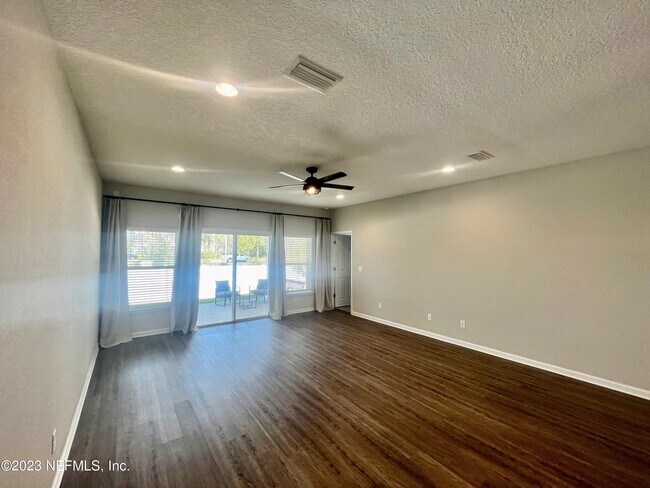 Building Photo - 2117 Hawkeye Pl