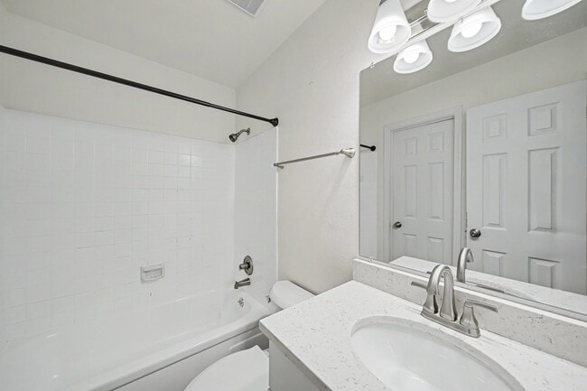 Building Photo - 9587 Dudley Dr