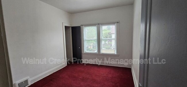 Building Photo - 3319 W 126th St