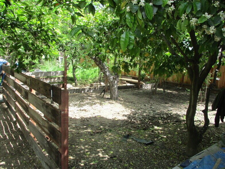 Building Photo - 1472 Hervey Ln