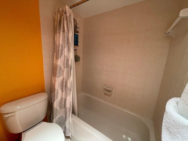 Building Photo - 799 Jeffery St