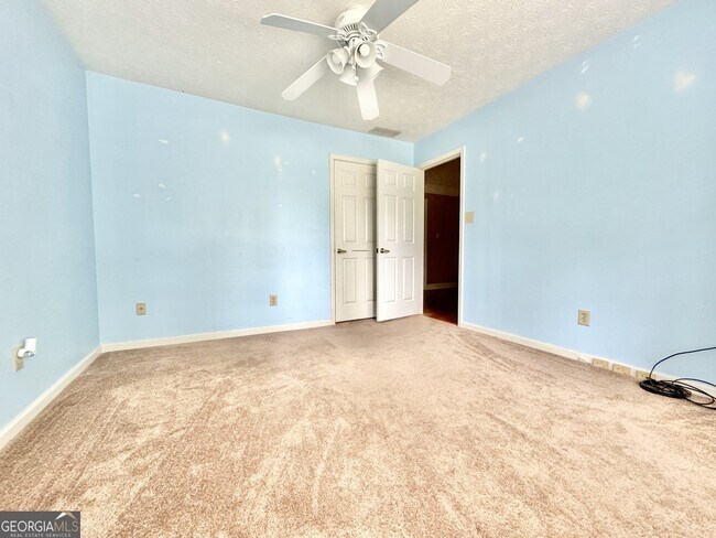 Building Photo - 155 Autumn Moon Trail