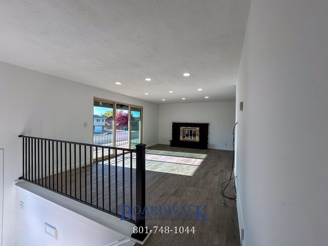 Building Photo - 259 S 230 E