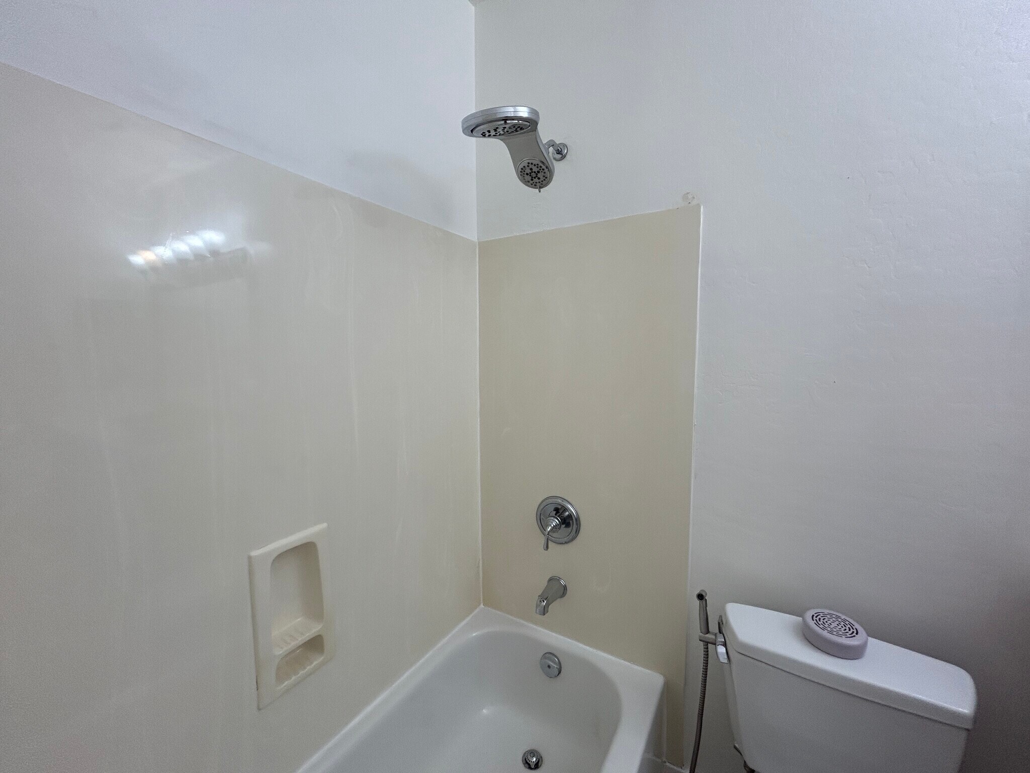 Building Photo - 2041 E Fawn Dr