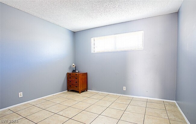 Building Photo - 5132 Pebble Beach Blvd