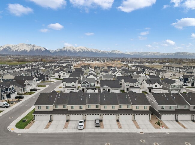 Building Photo - 3-Bedroom Home in Prime Lehi Location