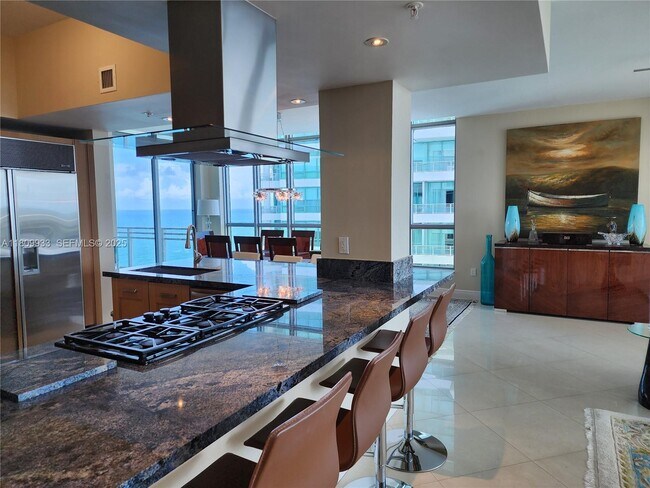 Building Photo - 3535 S Ocean Dr