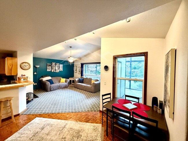 Building Photo - 70051 Stage Rd